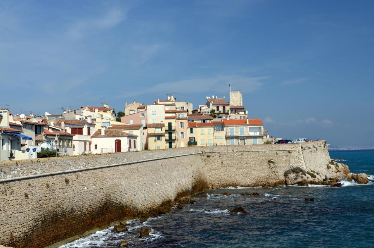 Grand 2 Pieces Renove Climatise, Vieil Antibes, Proche Portアパートメント エクステリア 写真